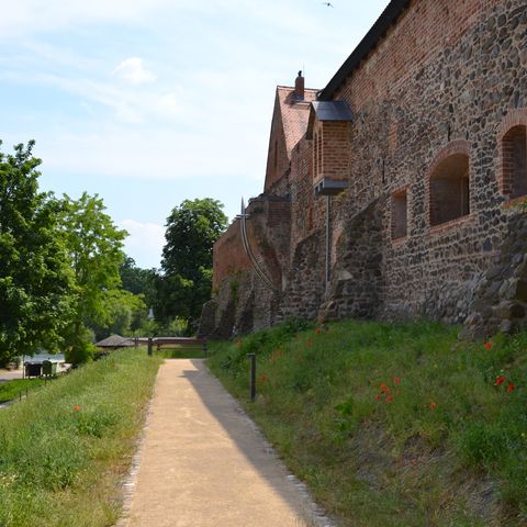 Burg Beeskow Außenanlage nach Sanierung