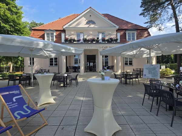 Mini-Messe im Theater am See im Rahmen des Bestival 
